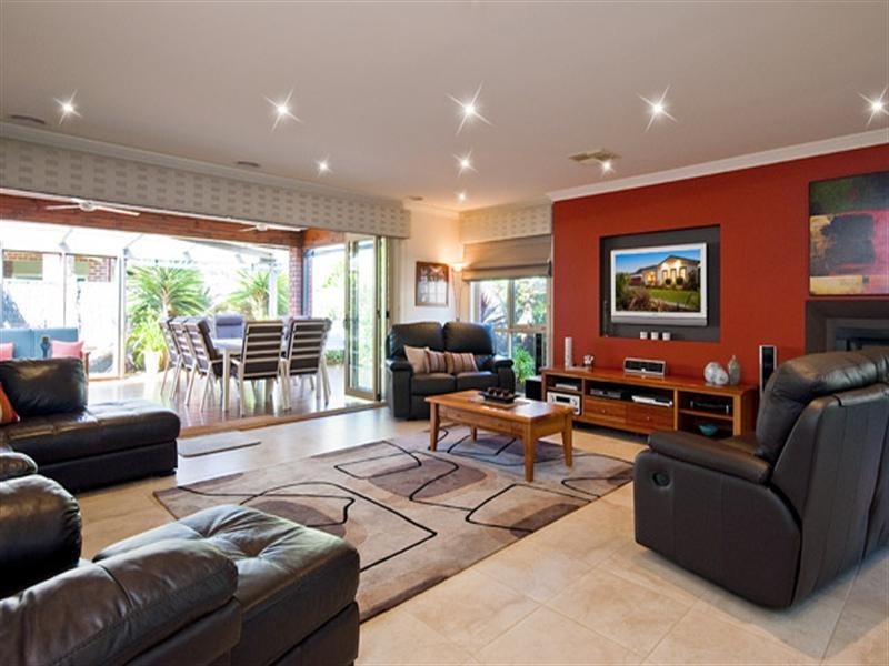 41 Paringa Drive, Ferntree Gully VIC 3156