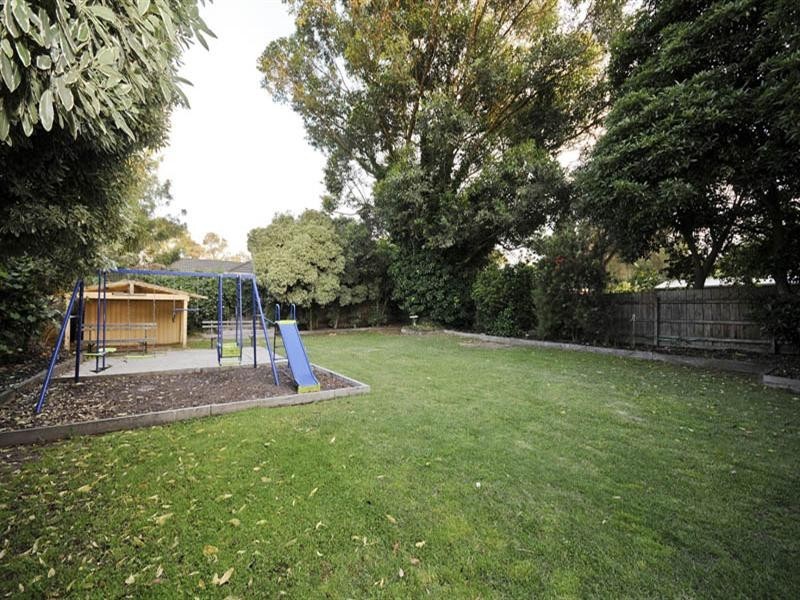 39 Fonteyn Drive, Wantirna South VIC 3152