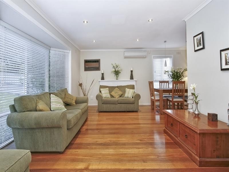 12 Blackwood Park Road, Ferntree Gully VIC 3156