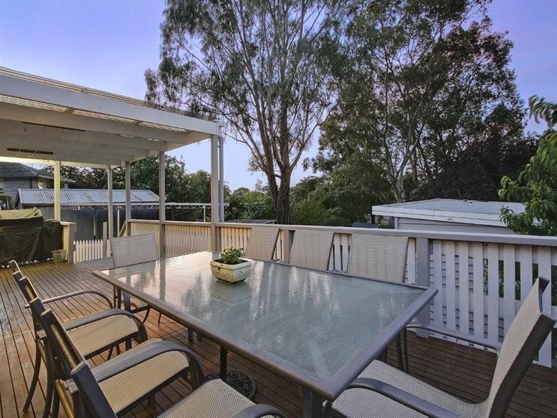 12 Blackwood Park Road, Ferntree Gully VIC 3156