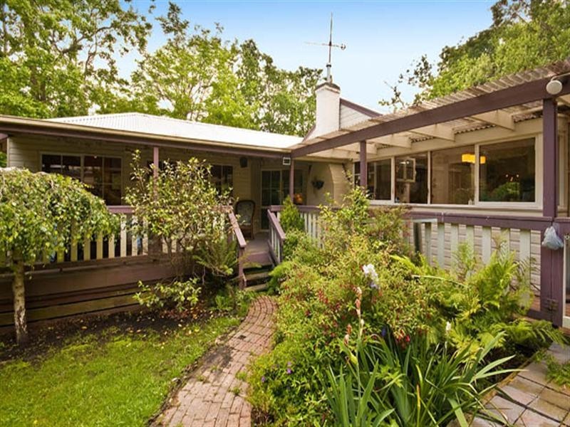66 Mast Gully Road, Upwey VIC 3158
