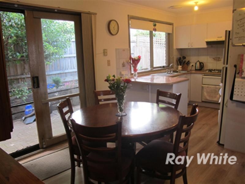 2/21 Lee Avenue, Mount Waverley VIC 3149