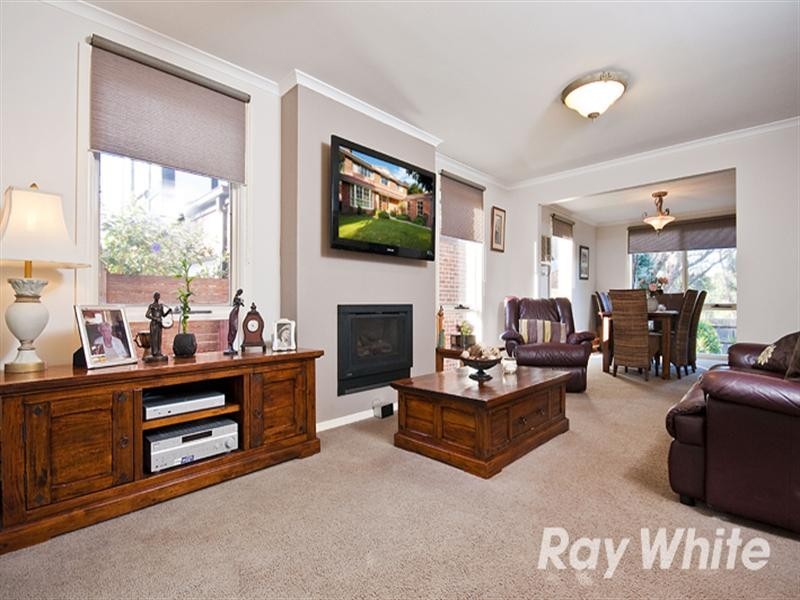 10 Woodview Place, Knoxfield VIC 3180
