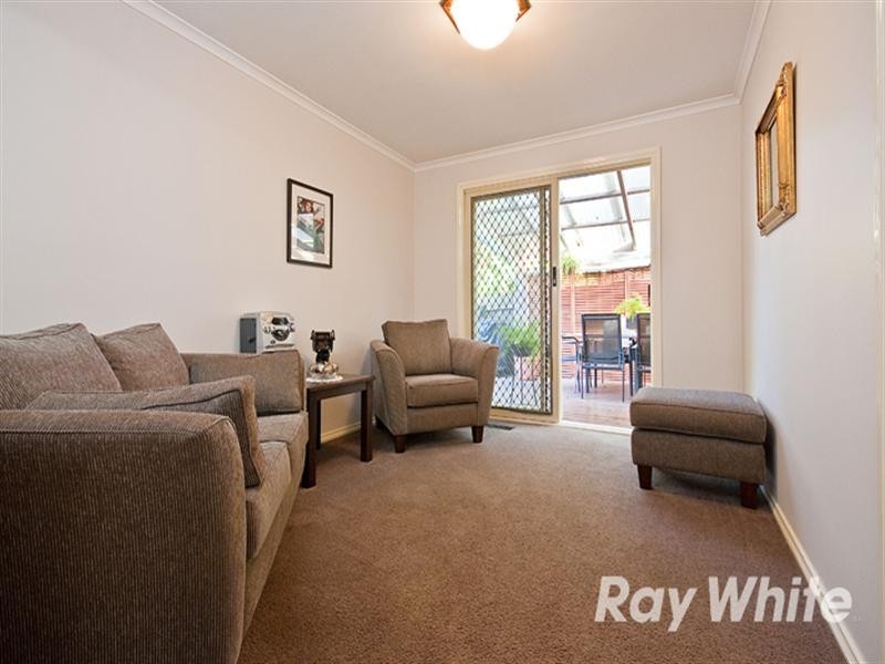 10 Woodview Place, Knoxfield VIC 3180