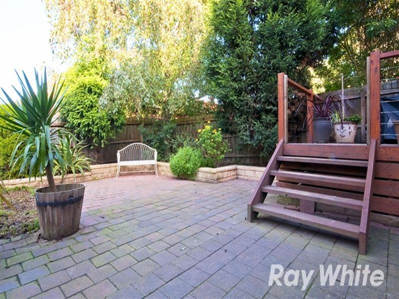 10 Woodview Place, Knoxfield VIC 3180