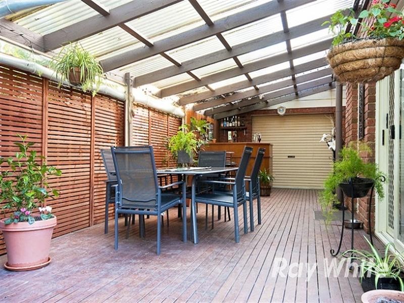 10 Woodview Place, Knoxfield VIC 3180