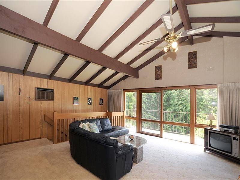 13 Aura Vale Road, Menzies Creek VIC 3159