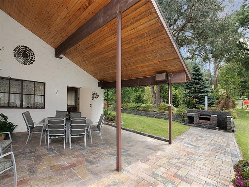 13 Aura Vale Road, Menzies Creek VIC 3159