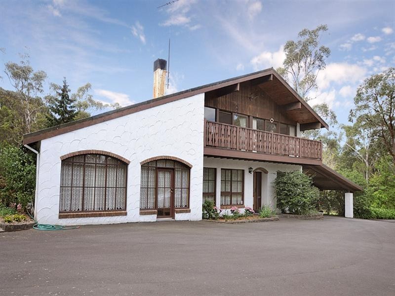 13 Aura Vale Road, Menzies Creek VIC 3159