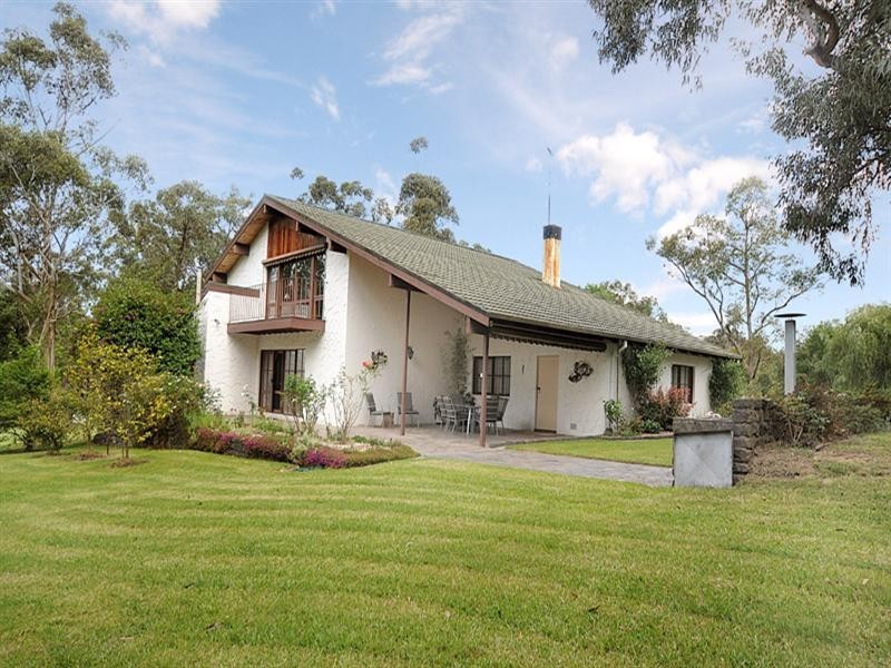 13 Aura Vale Road, Menzies Creek VIC 3159