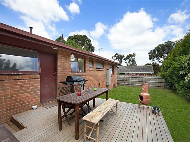 14 Warrenwood Close, Ferntree Gully VIC 3156