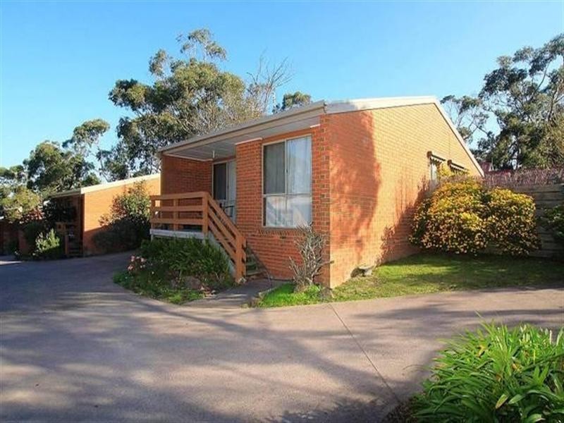 1/4 Bayview Avenue, Upwey VIC 3158