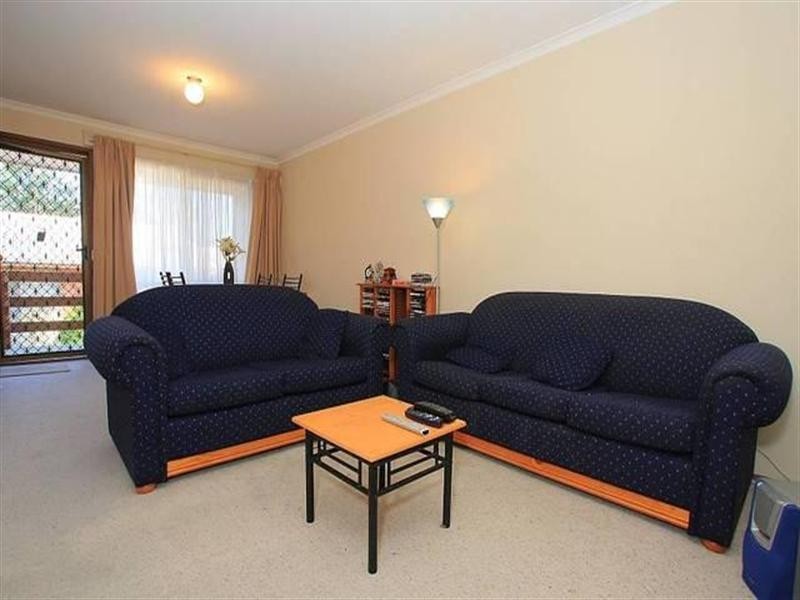 1/4 Bayview Avenue, Upwey VIC 3158