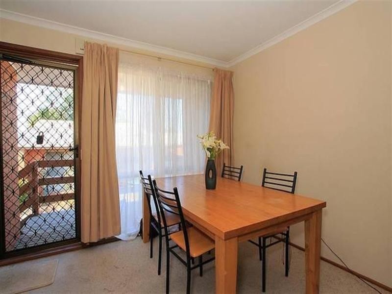 1/4 Bayview Avenue, Upwey VIC 3158