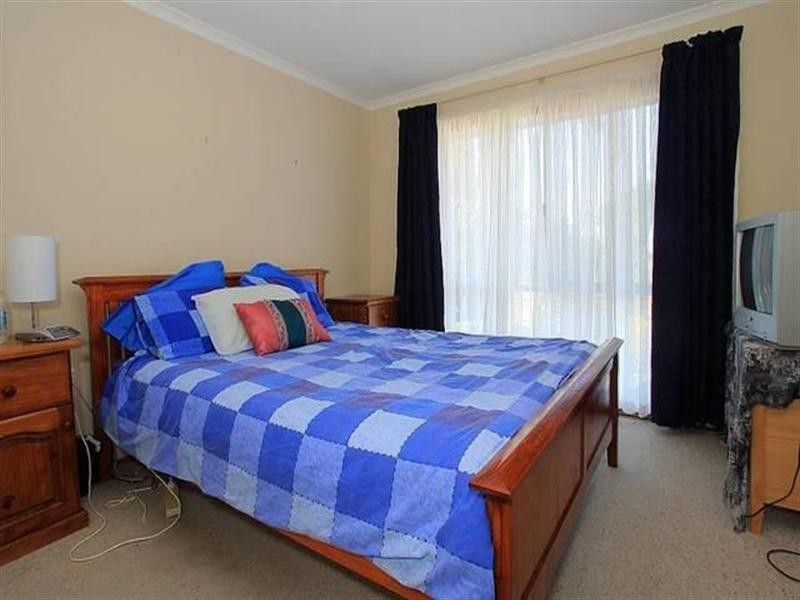 1/4 Bayview Avenue, Upwey VIC 3158