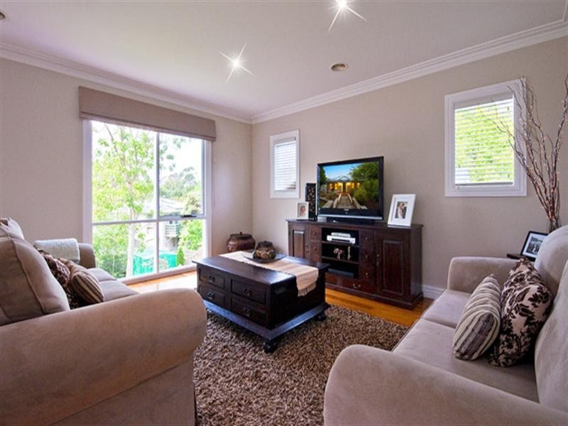 32 Benbow Crescent, Boronia VIC 3155