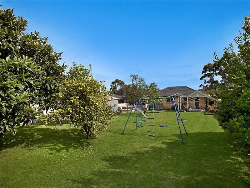 18 Cornhill Street, Ferntree Gully VIC 3156