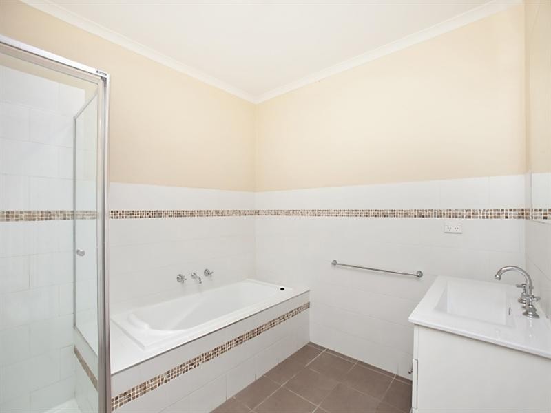 1/24 Aubrey Grove, Boronia VIC 3155