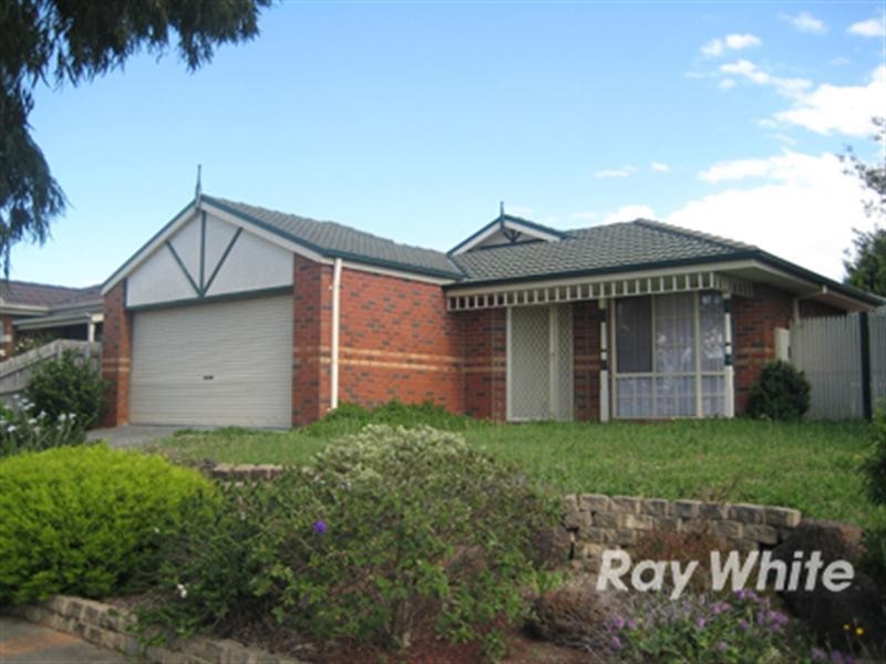 49 Central Parkway, Cranbourne VIC 3977