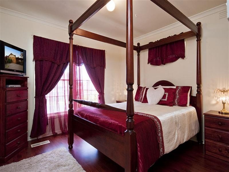 16 Leyland Road, Ferntree Gully VIC 3156