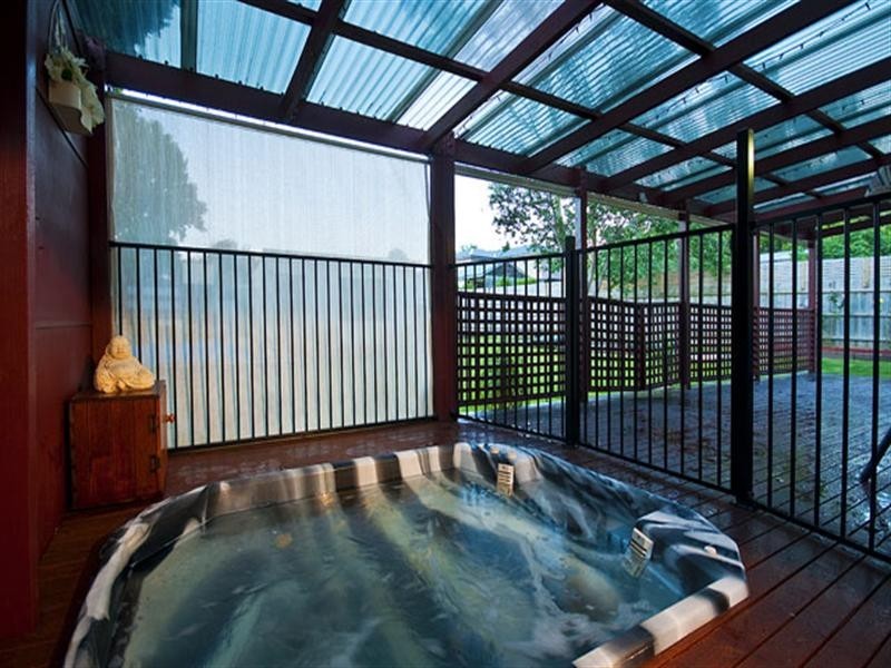 16 Leyland Road, Ferntree Gully VIC 3156