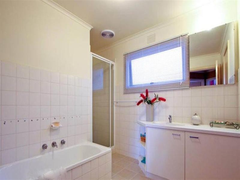 1 Tunbridge Way, Ferntree Gully VIC 3156