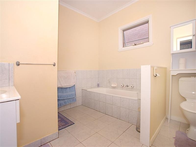 1/80 Edina Road, Ferntree Gully VIC 3156