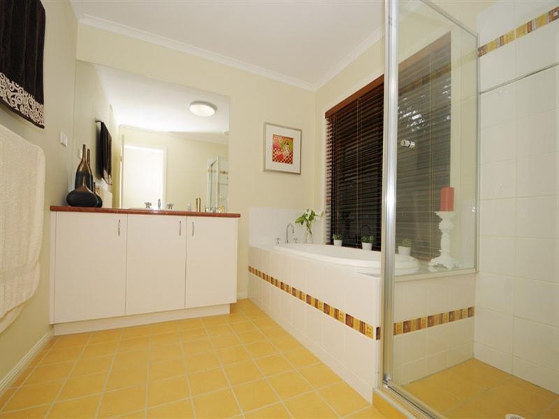 3 Hillside Court, Lysterfield South VIC 3156