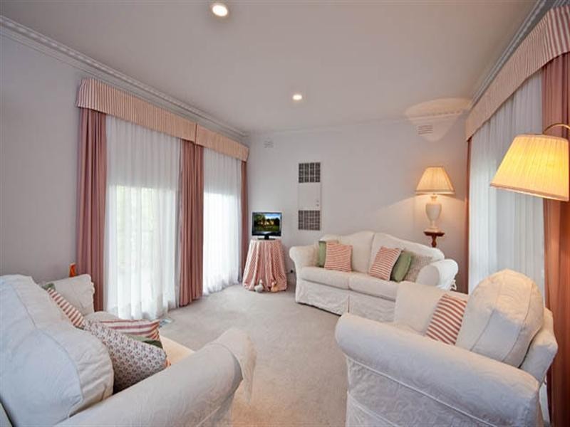 26 Bellbird Drive, Wantirna VIC 3152