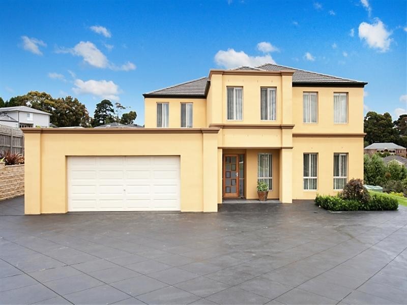 7 Lake Park Court, Lysterfield South VIC 3156