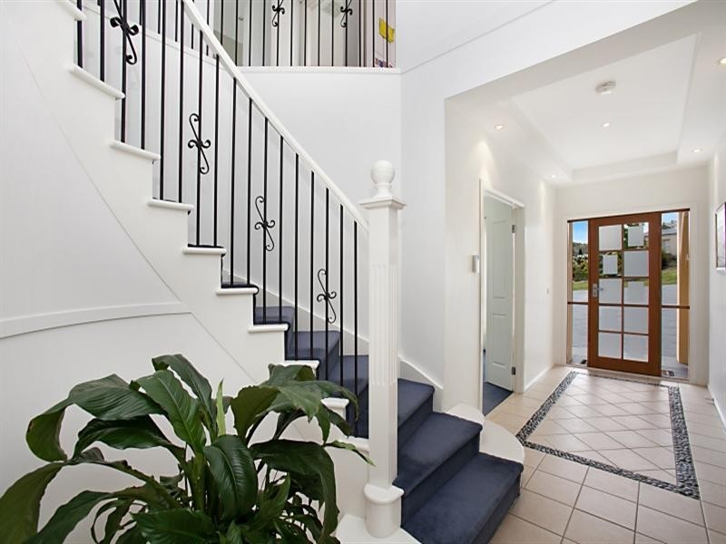 7 Lake Park Court, Lysterfield South VIC 3156