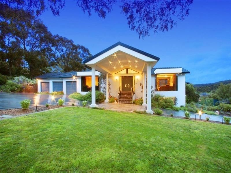 309 Hallam North Road, Lysterfield South VIC 3156