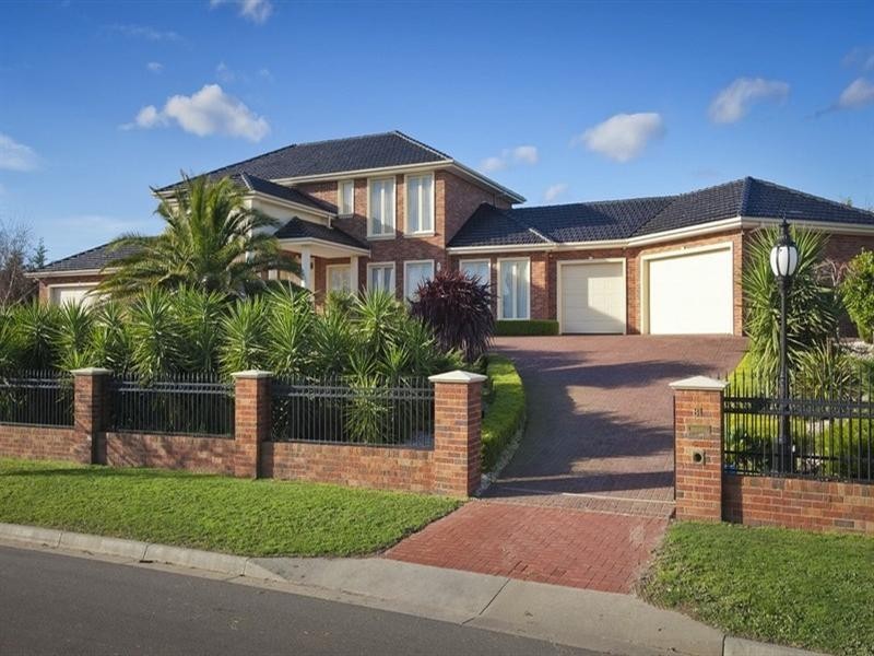 81 Grange Drive, Lysterfield VIC 3156