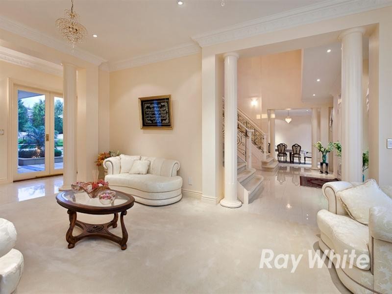 81 Grange Drive, Lysterfield VIC 3156