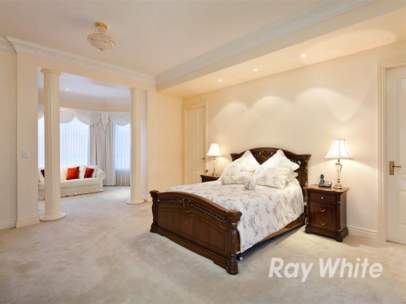 81 Grange Drive, Lysterfield VIC 3156