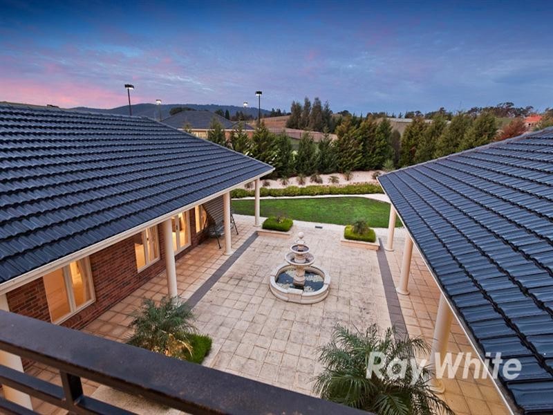 81 Grange Drive, Lysterfield VIC 3156