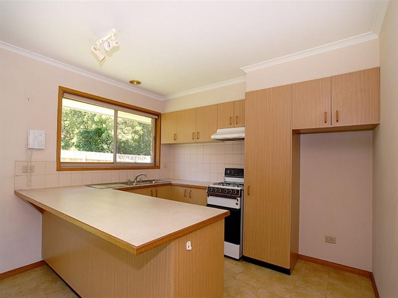 2/96 Forest Road, Ferntree Gully VIC 3156