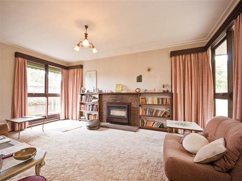 18 Sherwood Avenue, Ringwood East VIC 3135