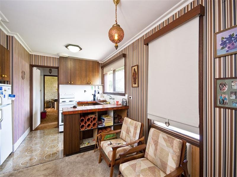 18 Sherwood Avenue, Ringwood East VIC 3135