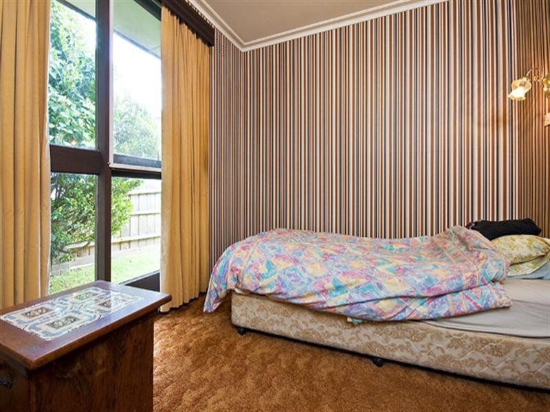 18 Sherwood Avenue, Ringwood East VIC 3135