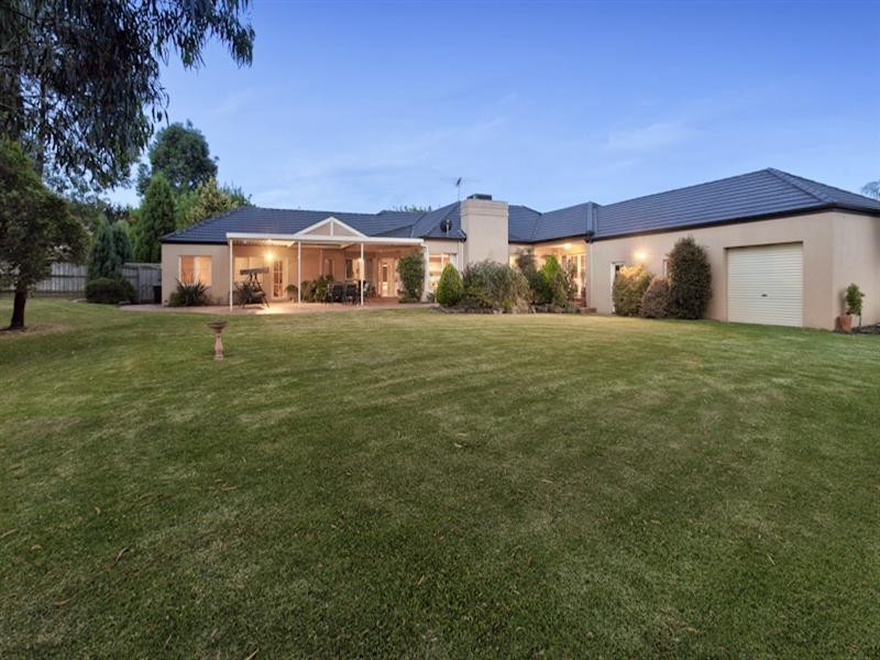 8 Parkview Terrace, Lysterfield South VIC 3156