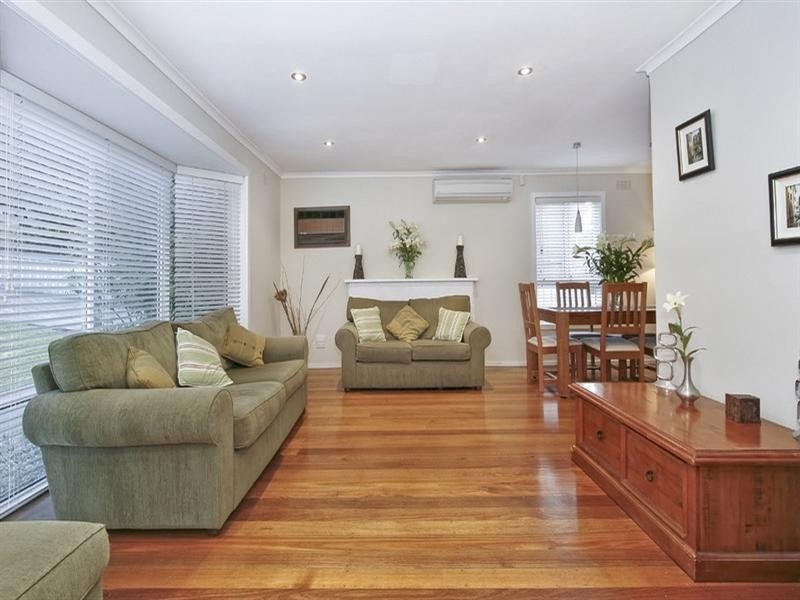 12 Blackwood Park Road, Ferntree Gully VIC 3156