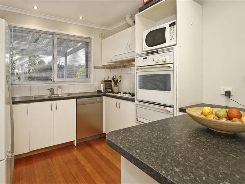 12 Blackwood Park Road, Ferntree Gully VIC 3156