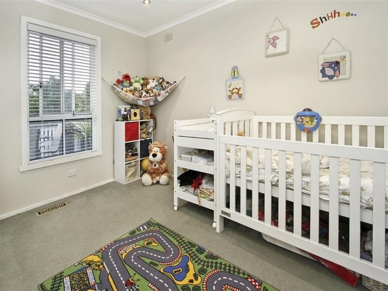 12 Blackwood Park Road, Ferntree Gully VIC 3156