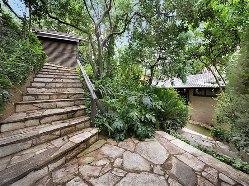 9 Birdwood Avenue, Upwey VIC 3158