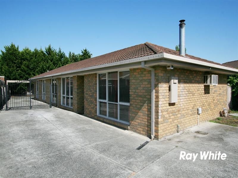 13 Cumquat Court, Cranbourne North VIC 3977