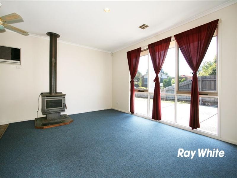 13 Cumquat Court, Cranbourne North VIC 3977