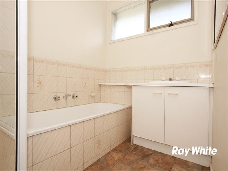 13 Cumquat Court, Cranbourne North VIC 3977