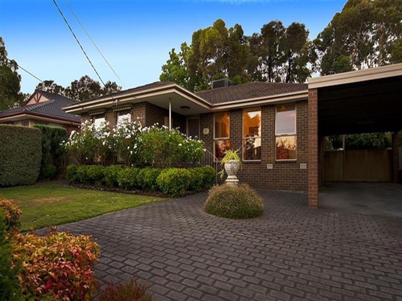 37 Folkstone Crescent, Ferntree Gully VIC 3156