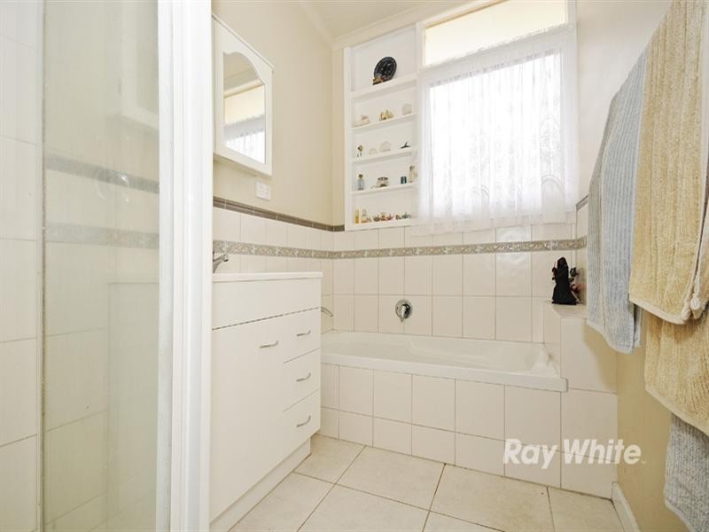 48 Renwick Road, Ferntree Gully VIC 3156